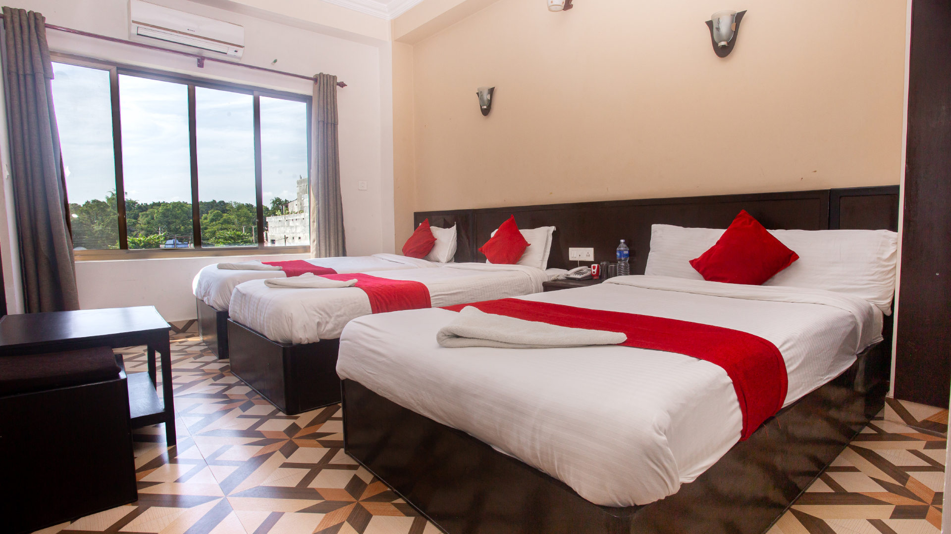 Deluxe Triple Room